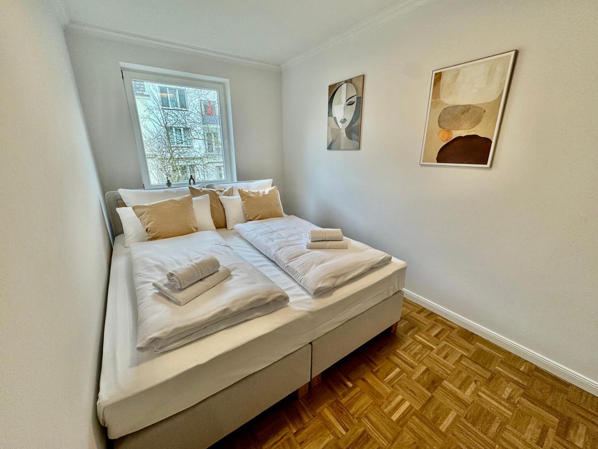 Mel&bens Modern Oak-apartments Fuer Bis Zu 12 Personen Appartamento *