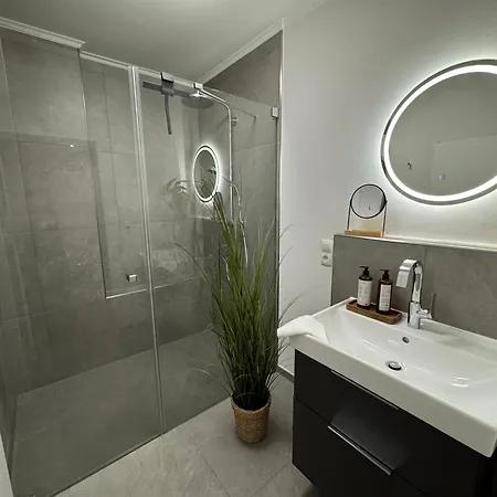 Mel&Bens Modern Oak-Apartments Fuer Bis Zu 12 Personen BRE Exterior foto